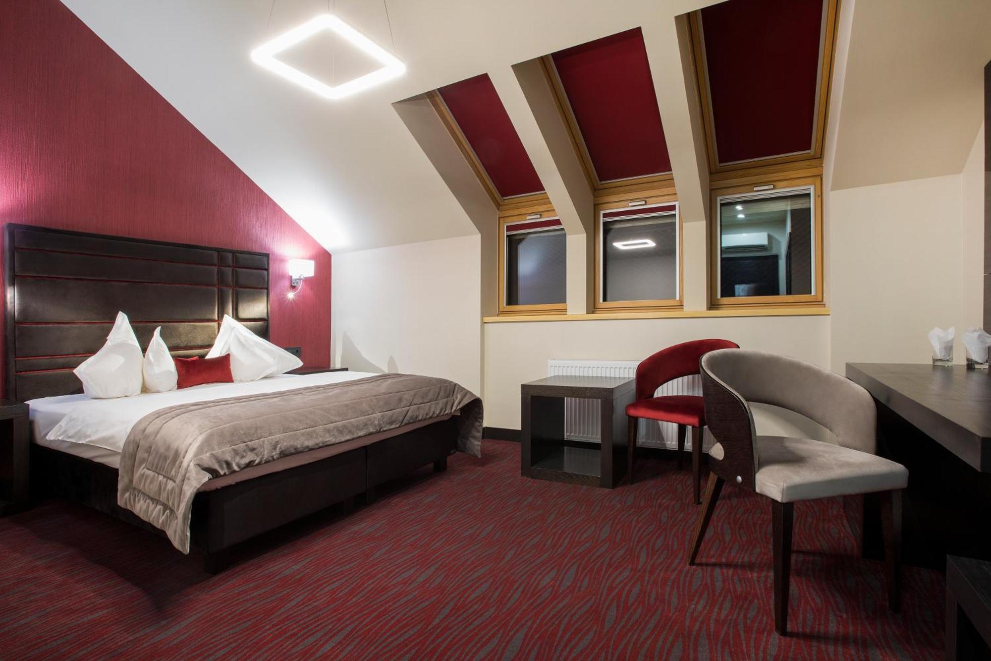 The Fifth Floor By Old Town Hotel Timisoara Luaran gambar
